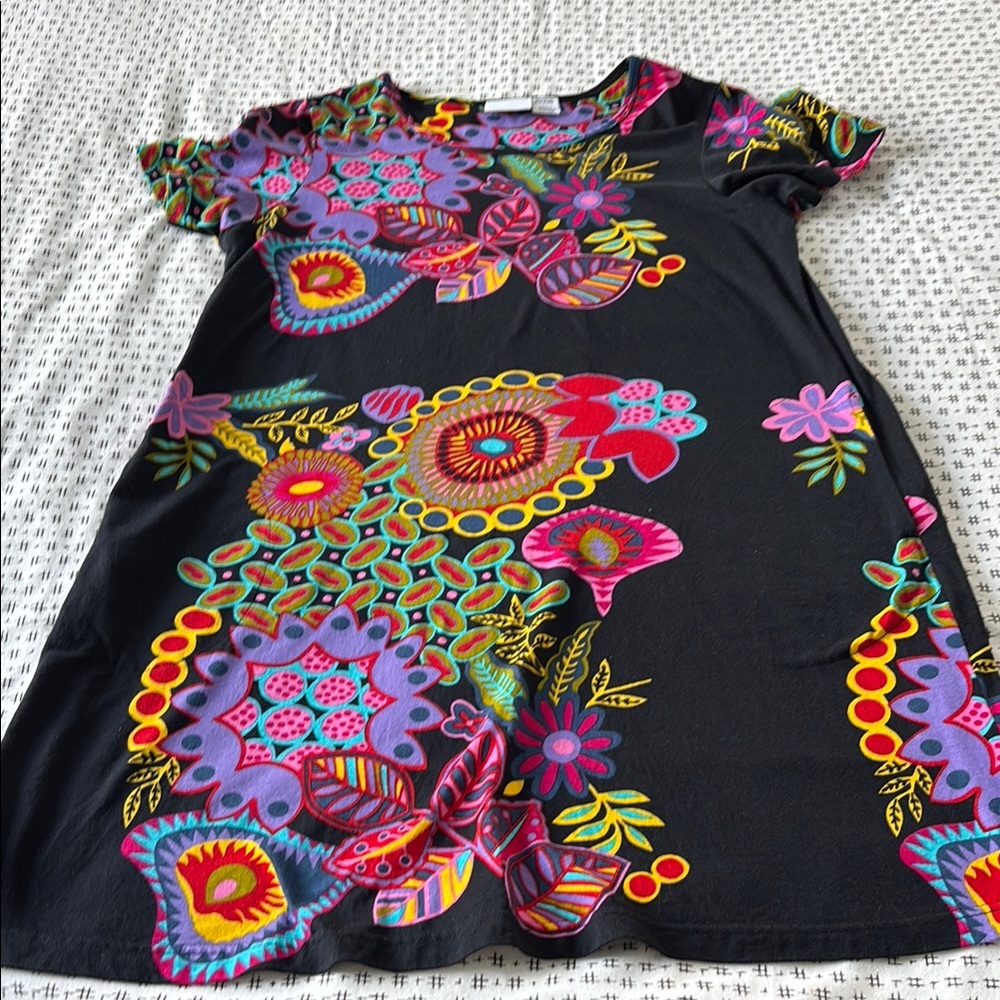Vermont Country Store t-shirt dress,black, bright flowers,short sleeve, size S